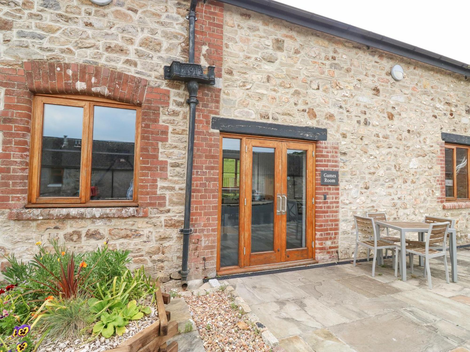 Harcombe House Bungalow 1 Newton Abbot Exterior photo