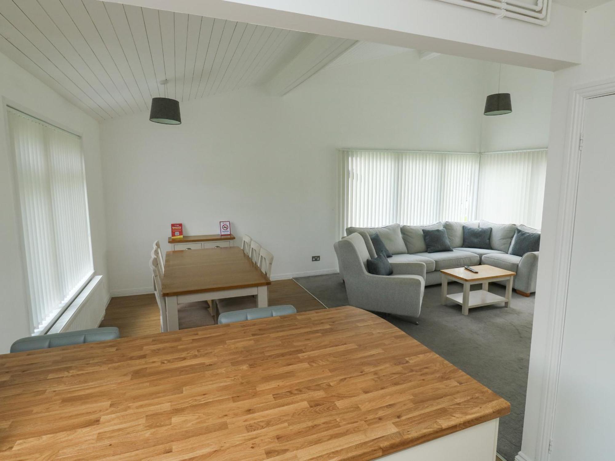 Harcombe House Bungalow 1 Newton Abbot Exterior photo